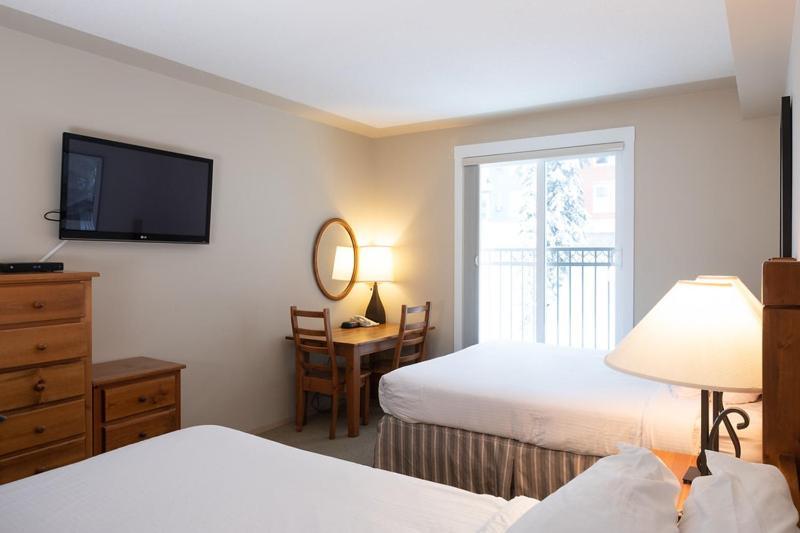The Vance Creek Hotel & Conference Centre Silver Star Extérieur photo