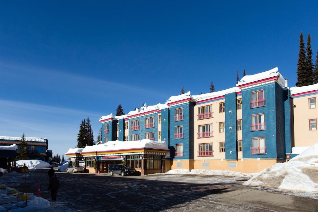 The Vance Creek Hotel & Conference Centre Silver Star Extérieur photo